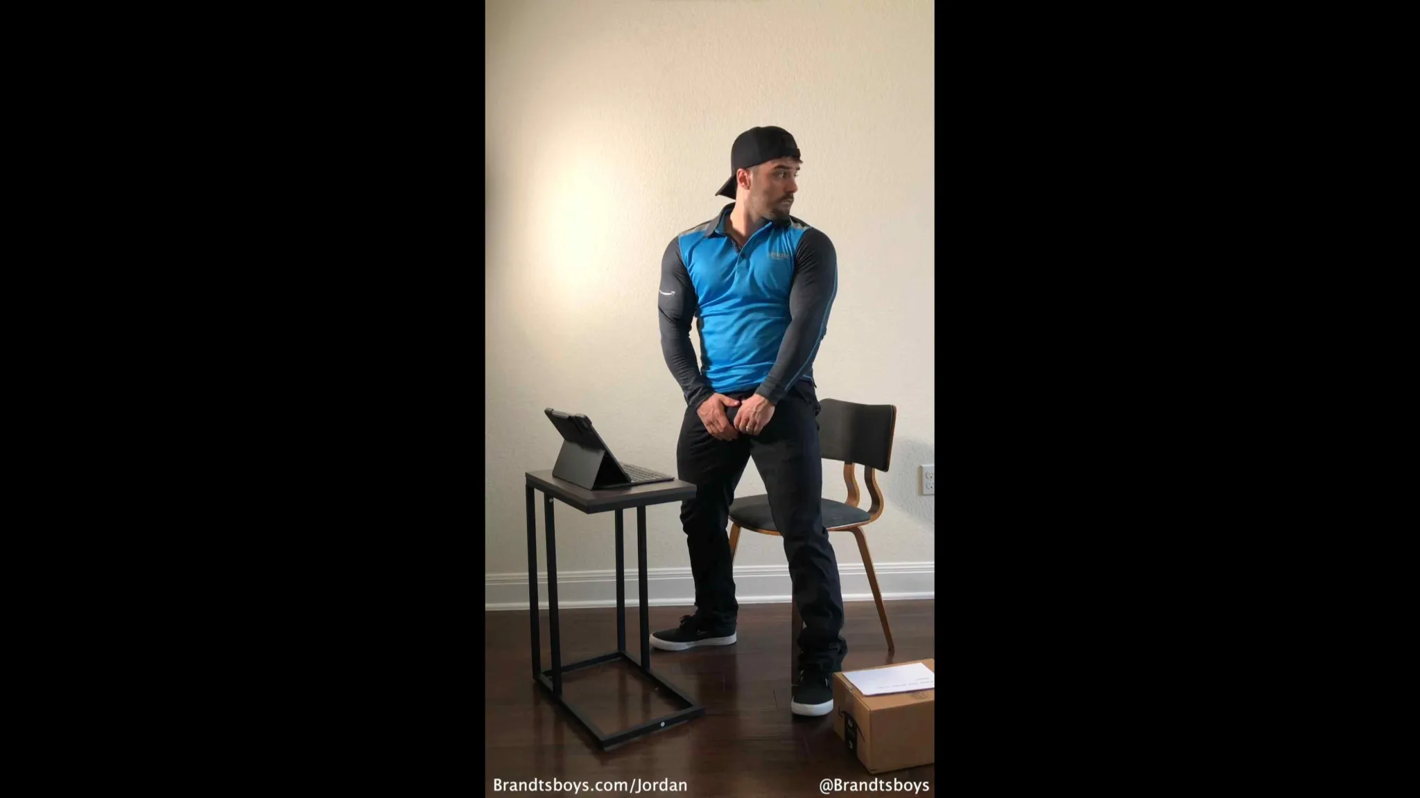 Jerking off and Cumming Over My Uniform – Delivery Guy Role Play – Jordanxbrandt
