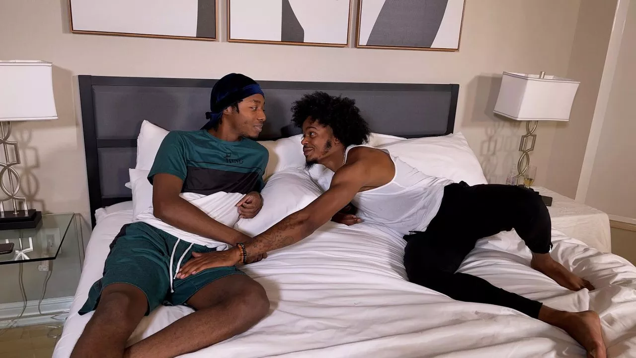 Sneaky Links: Kilo & Rico